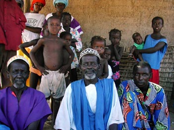Garo : Chef de village et sa famille